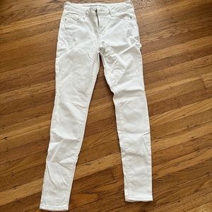 Old navy White Rockstar Mid-Rise Skinny Jeans